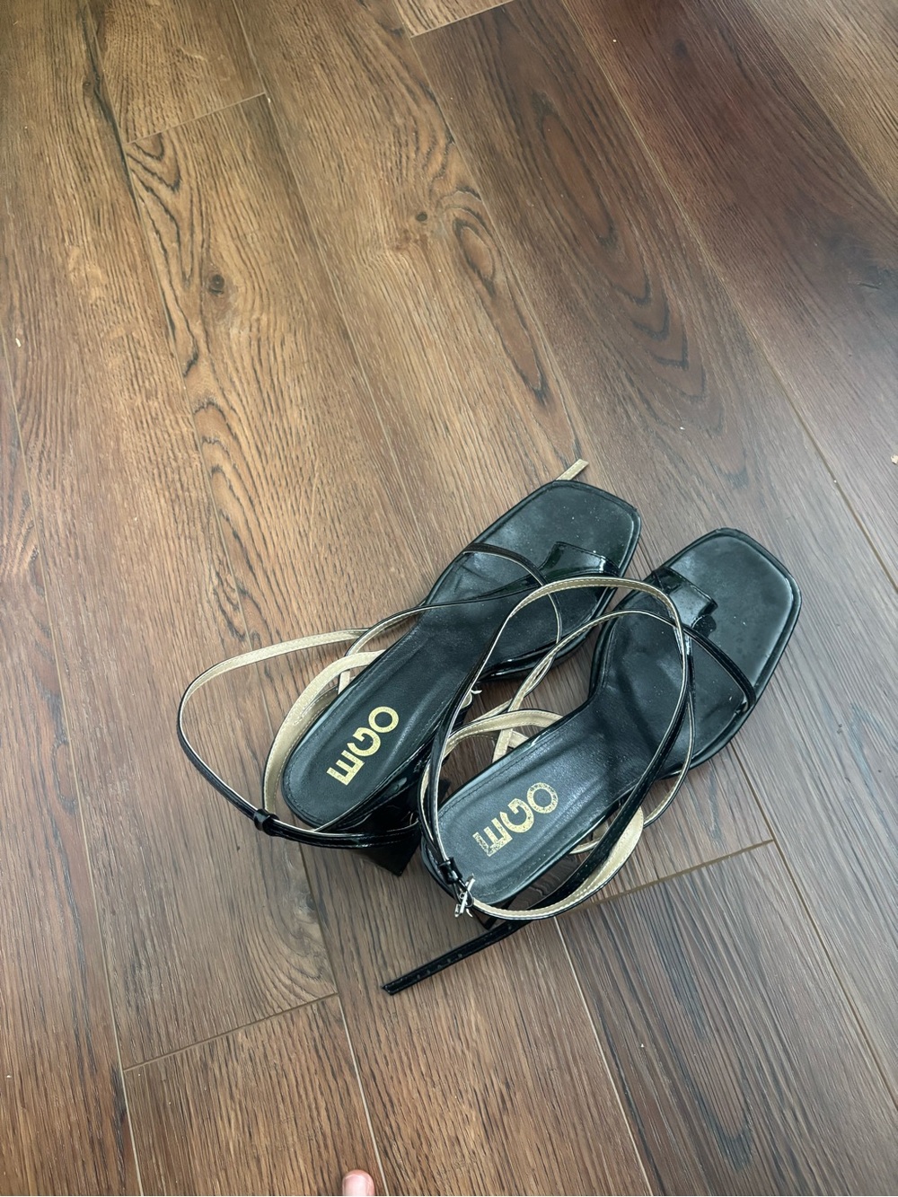Black Strappy Square-Toe Women's Sandals